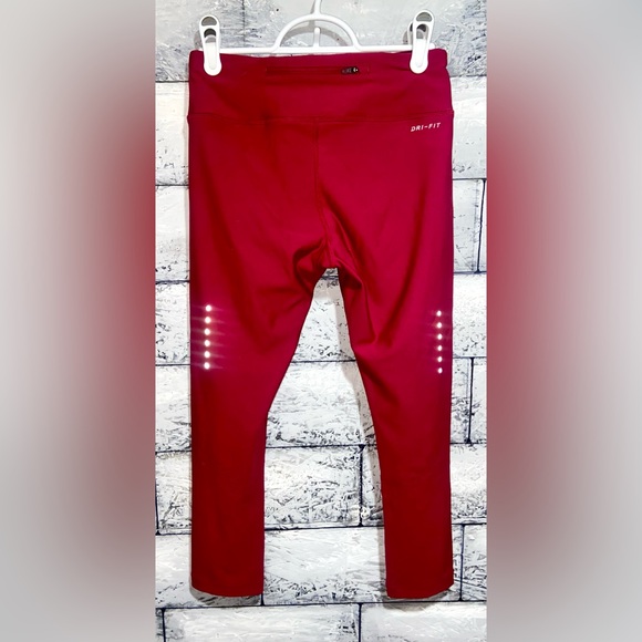 Nike Dri-Fit Crop Epic Cool Raspberry Red Small Drawstring Ventilation Holes - Picture 6 of 8